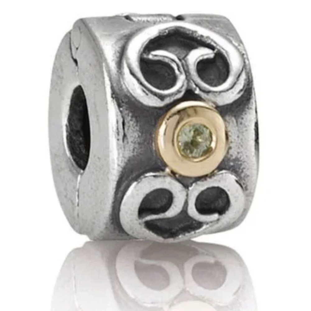 Retired Pandora Double Heart Peridot Clip Charm